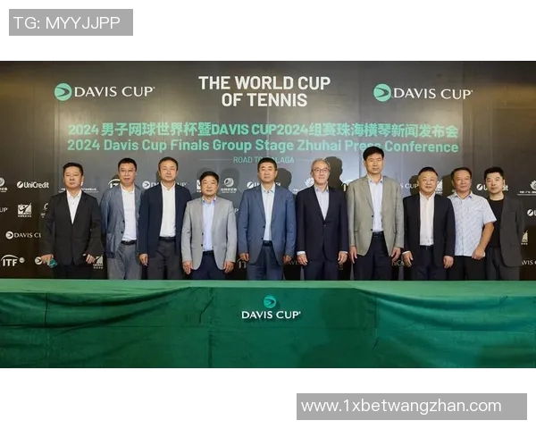 世界杯新闻广州网球队的团队协作揭秘：网球巨献背后的默契与拼搏精神